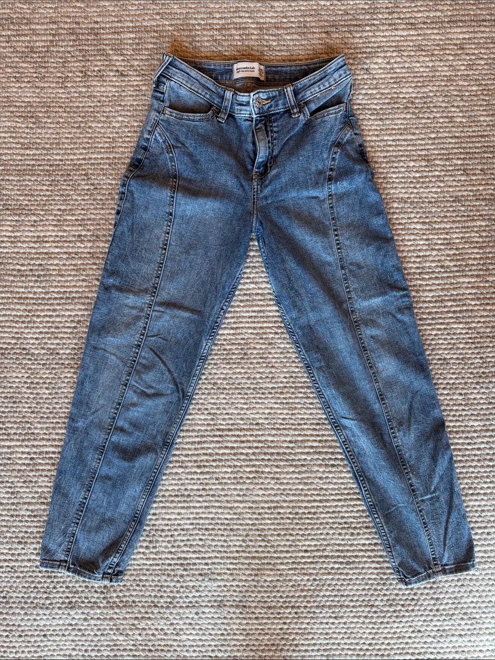 abercrombie kids Dark Blue high-rise, mini Mom Jeans